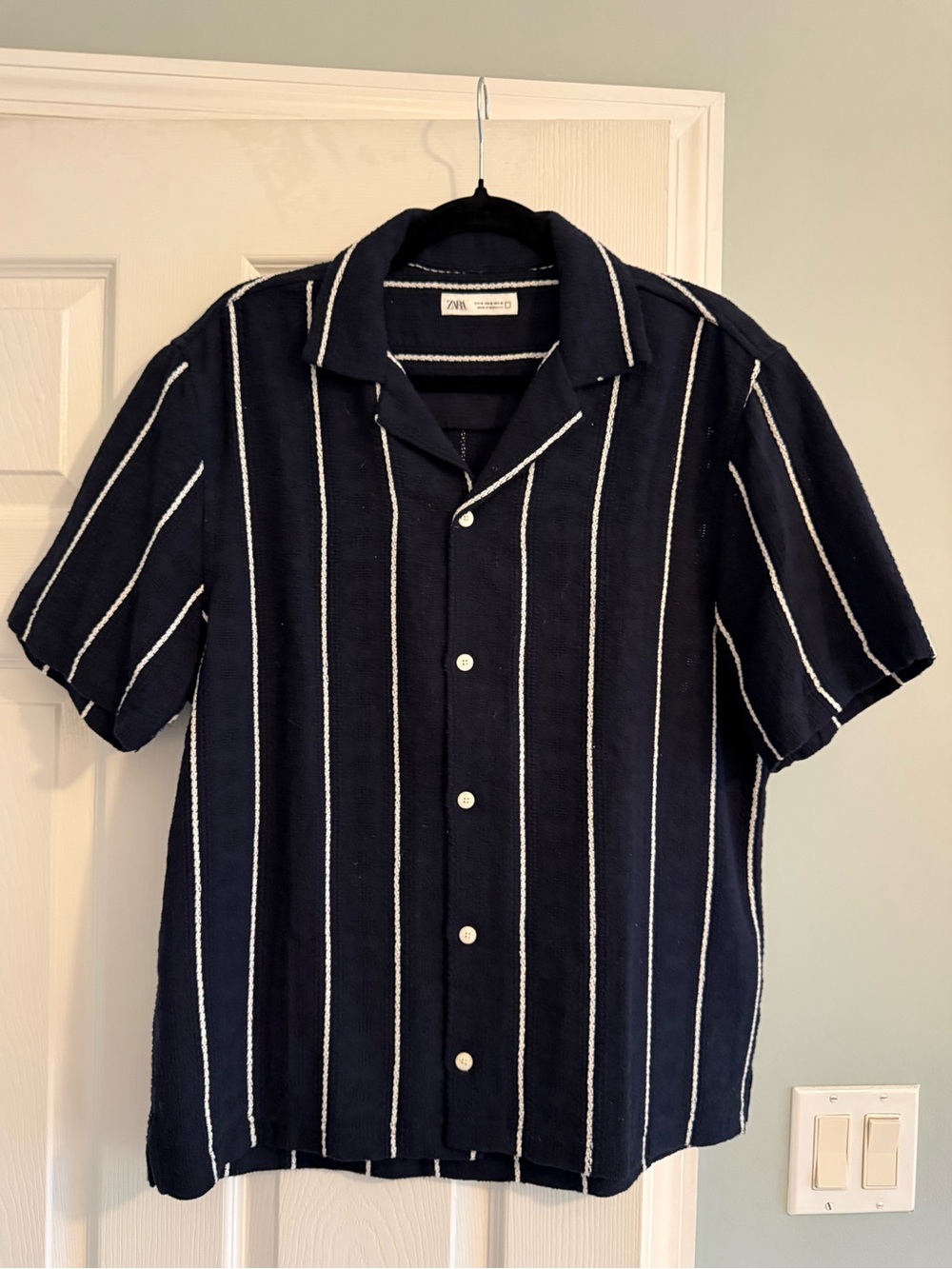 Zara Navy Short-Sleeve Vertical Stripe Button-Down Shirt